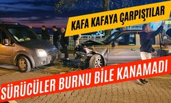 Pikap ile hafif ticari araç kafa kafaya çarpıştı: Sürücüler burnu bile kanamadan kurtuldu