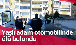 Yaşlı adam otomobilinde ölü bulundu