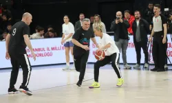 Osman Aşkın Bak gösteri maçında gençlerle basketbol oynadı