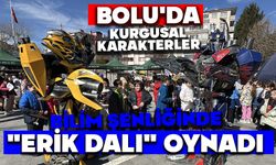 Bolu'da kurgusal karakterler, bilim şenliğinde "erik dalı" oynadı