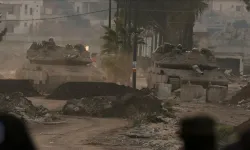 İsrail Savunma Bakanı Katz, Suriye'ye saldırı tehdidinde bulundu