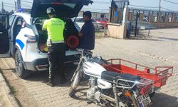 Motosikleti üzerine yatarak sürmüştü, yediği ceza motosikletin parasını geçti