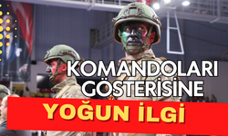 Komandoların gösterisi dakikalarca alkışlandı