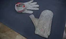 Bayram öncesi acemi kasaplardan el kesilmelerine çelik eldivenli çözüm