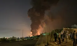 İsrail Savunma Bakanı: Tahran yanıyor