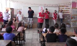 Kızılay’ın yardım eli çocuklara uzandı