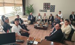 Özbek basın heyeti, Bursa'daki gazetecilerle bir araya geldi
