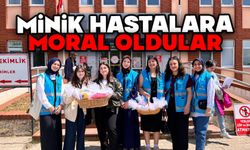 Minik hastalara moral oldular