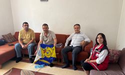 Çocuğuna uçurtma yaparken parmakları kopan babaya en anlamlı hediye