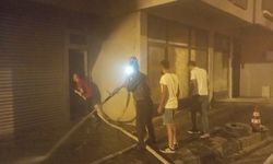 İş yerinde yangın paniği: Dumanlar apartmanı sardı
