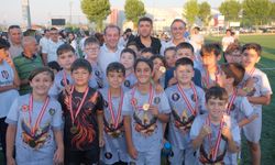 Mini Minikler Futbol Turnuvası Coşkulu Bir Finalle Sona Erdi