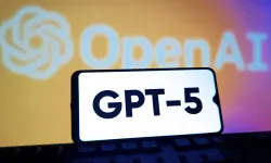OpenAI, doktora düzeyinde zeka ve önemli performans artışı sağlayan GPT-5'i piyasaya sürdü