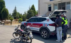 Tehlikeli şov pahalıya patladı: Motoru bağlandı, ehliyeti gitti