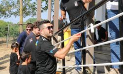 Düzceli Beşiktaşlılar köy okulunu boyayıp spor alanları yaptı
