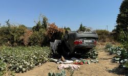 Çarpışan otomobillerden biri takla atıp bahçeye uçtu: 1'i ağır 5 yaralı