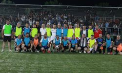 Muhtarlardan Gösteri Maçı: Tribünlerden Alkış Yağdı!