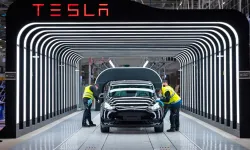 Tesla’dan radikal adım! O model artık satılmayacak