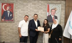 Başkan Canpolat'tan başarılı öğrencilere ödül