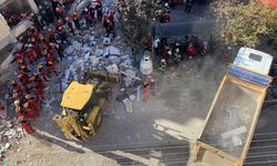 Çöken binadaki eczacı: "Belki enkaz altında biz de kalmış olacaktık"