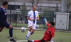 Kıbrıscıkspor’un Genç Kalecisi Parlıyor!