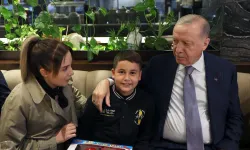 Cumhurbaşkanı Erdoğan kafede vatandaşlarla sohbet etti