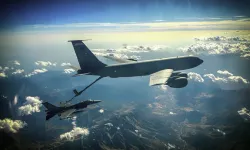 MSB paylaştı: Savaş uçaklarımızın gökyüzüne yansıyan görüntüleri