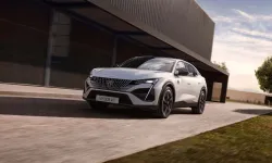 Peugeot 408 ve 2008'in yarı hibrit versiyonları Türkiye'de satışta: İşte fiyatlar