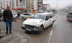 Malatya'da iki otomobil çarpıştı: 2 yaralı