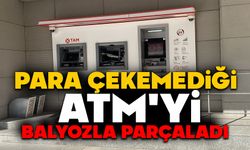 Para çekemediği ATM'yi balyozla parçaladı