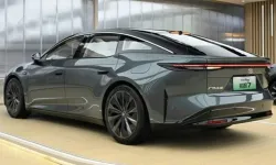 Tesla Model S rakibi Toyota bZ7 Çin'de satışa çıktı