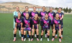 Genç Kızlar Gururlandırdı: Gençlikspor Çeyrek Finalde Elendi