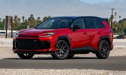 Toyota'dan elektrikli RAV4 açıklaması: Henüz çok erken