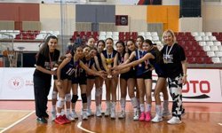 Midi Sultanlar Zirvede: Bolu Gençlikspor’dan Büyük Başarı