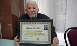 Sakarya'nın 100 yaşındaki dönercisi 84 yıldır mesleğini sürdürüyor