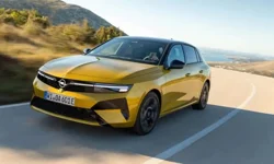Yenilenen Opel Astra Türkiye'de satışa çıktı: İşte fiyatı