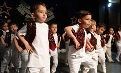 Minikler yetenekleri ile parmak ısırttı