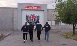 İnsan ticareti suçundan aranan 2 şüpheli, Dilucu Sınır Kapısı’nda yakalandı
