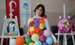 Minik öğrenciler, atıkları kıyafete ve sanat eserine dönüştürüp sergiledi