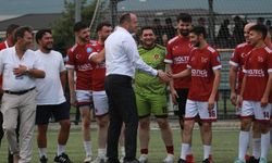 Karaçayır'ın Müdavimi İsmail Akgül Maçları Yakından Takip Etti