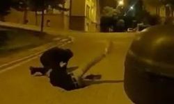 Binanın önündeki bıçaklı kavga ‘hesap’ yüzünden çıkmış