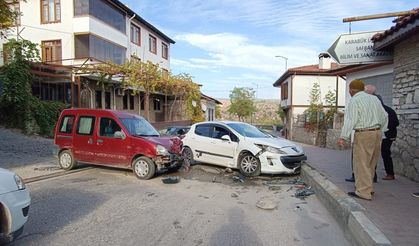 Karabük’te trafik kazası : 2 yaralı