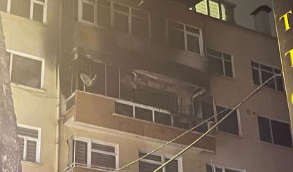 Ankara'da 5 katlı binada korkutan yangın: 3 kişi yaralandı, 6 kişi dumandan etkilendi