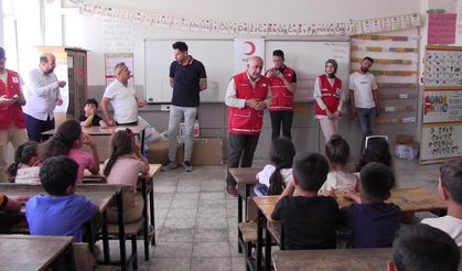 Kızılay’ın yardım eli çocuklara uzandı