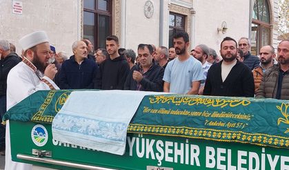 Aynı kazada ölüm ayırdı: Anne dün, oğlu bugün son yolculuğuna uğurlandı