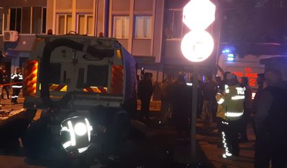 Bursa'da çöp kamyonu geri gelirken yaşlı adamı ezdi