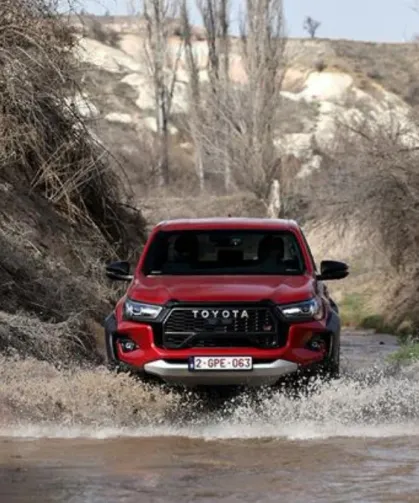 Toyota Hilux GR SPORT mayısta Türkiye'de: İşte özellikleri