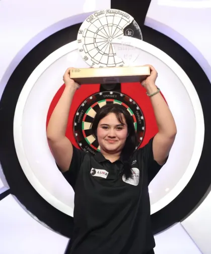 Milli dartçı Zehra Gemi dünya şampiyonu oldu