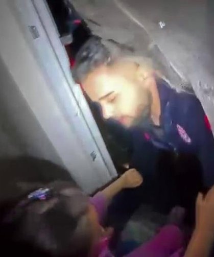 Evlerinde mahsur kalan vatandaşları AFAD kurtardı