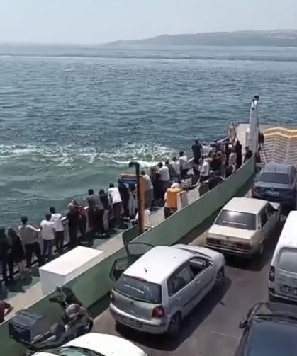 Feribottan denize düşen kişiye büfe çalışanından hayat kurtaran müdahale
