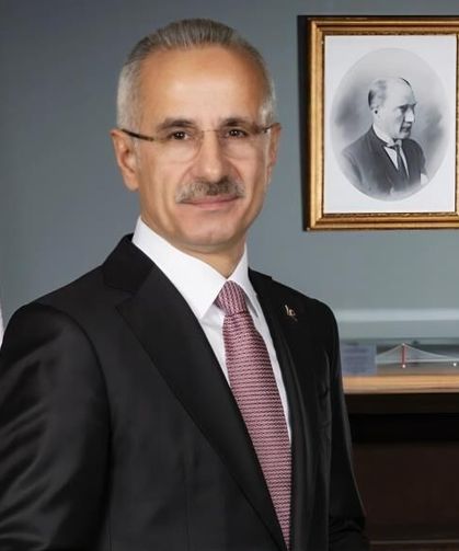 Bakan Uraloğlu: "Başkent Havacılık Köprüsü ve Ankara Bulvarı Altgeçidi ile Kızılay merkeze sadece 17 kilometre mesafede